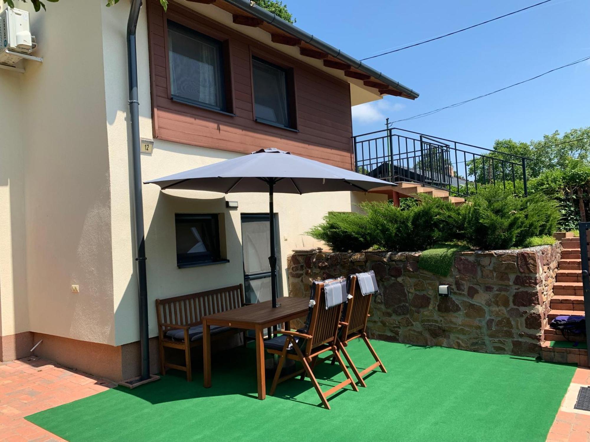 Kovagoors Balaton Wellness Tom Cat Nyaralo 1 Wellness Es 1 Gyermekbarat Apartmannal מראה חיצוני תמונה