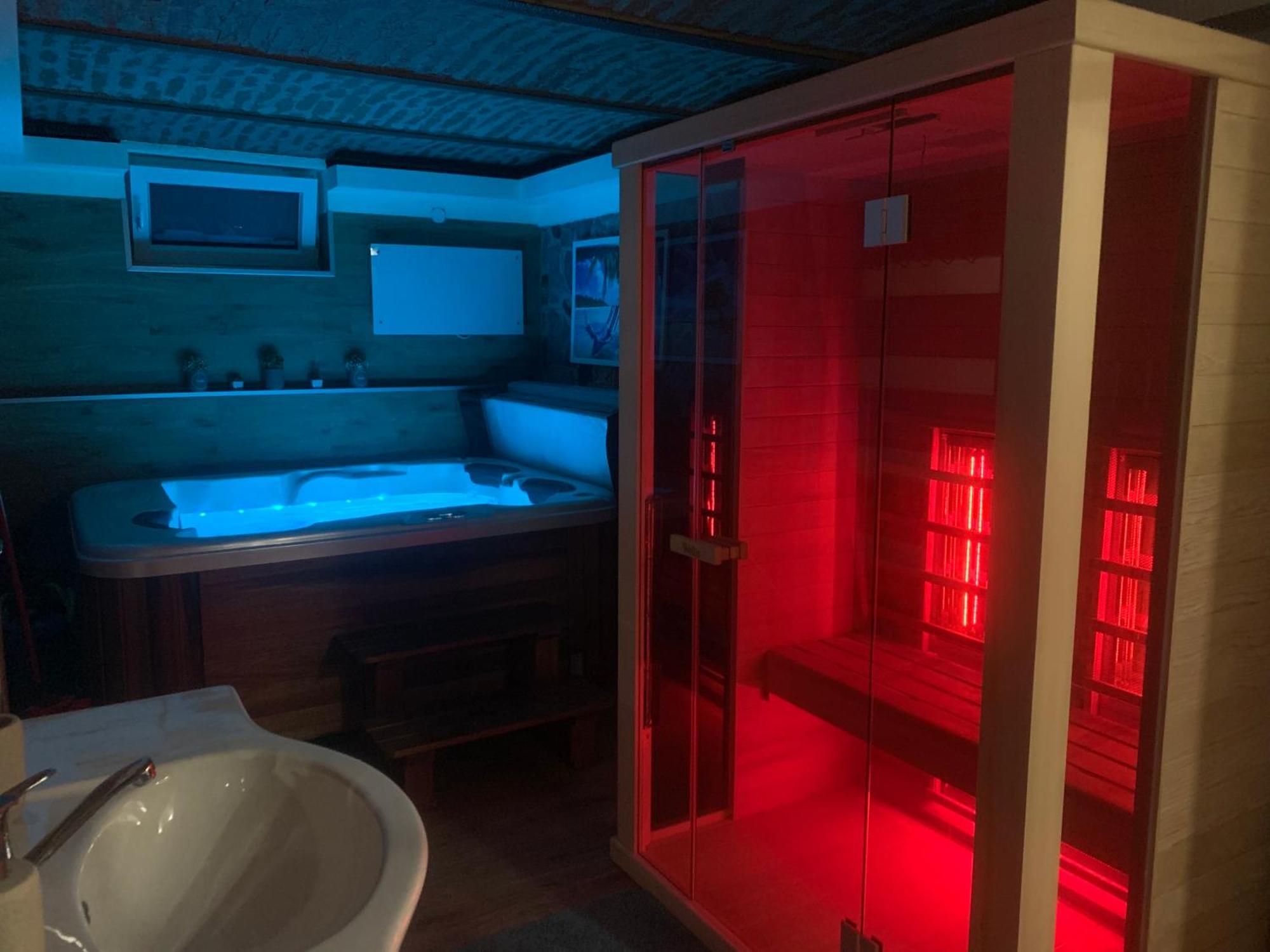 Kovagoors Balaton Wellness Tom Cat Nyaralo 1 Wellness Es 1 Gyermekbarat Apartmannal מראה חיצוני תמונה